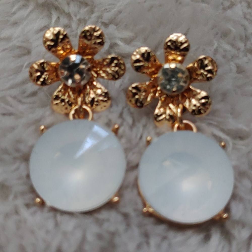 Earrings - Picture 2 of 2